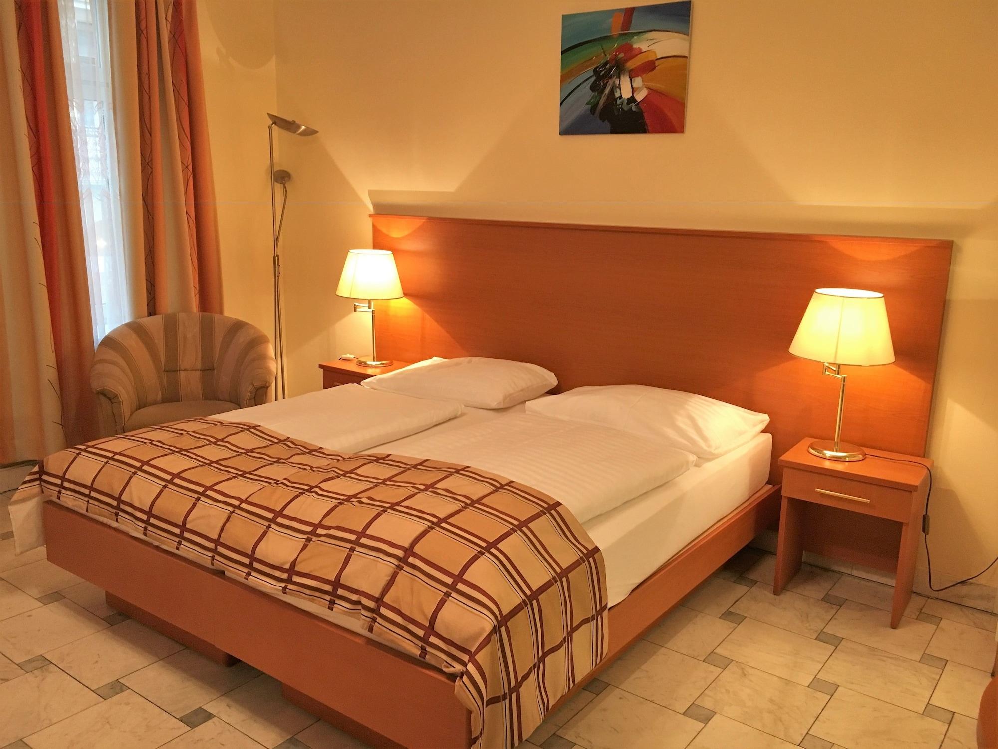 Continental Hotel-Pension Вена Экстерьер фото