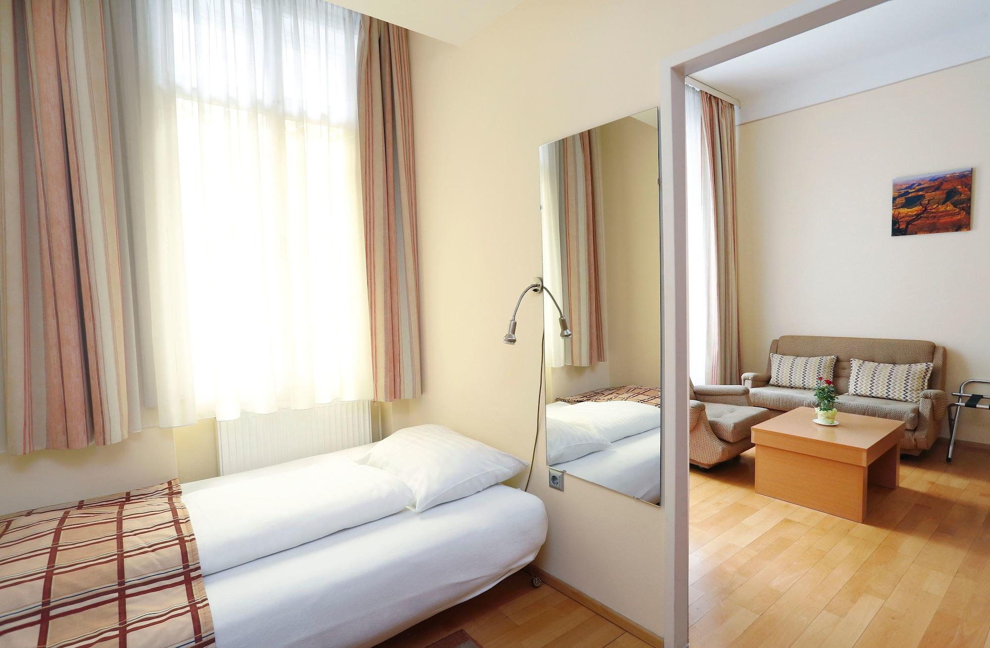 Continental Hotel-Pension Вена Экстерьер фото