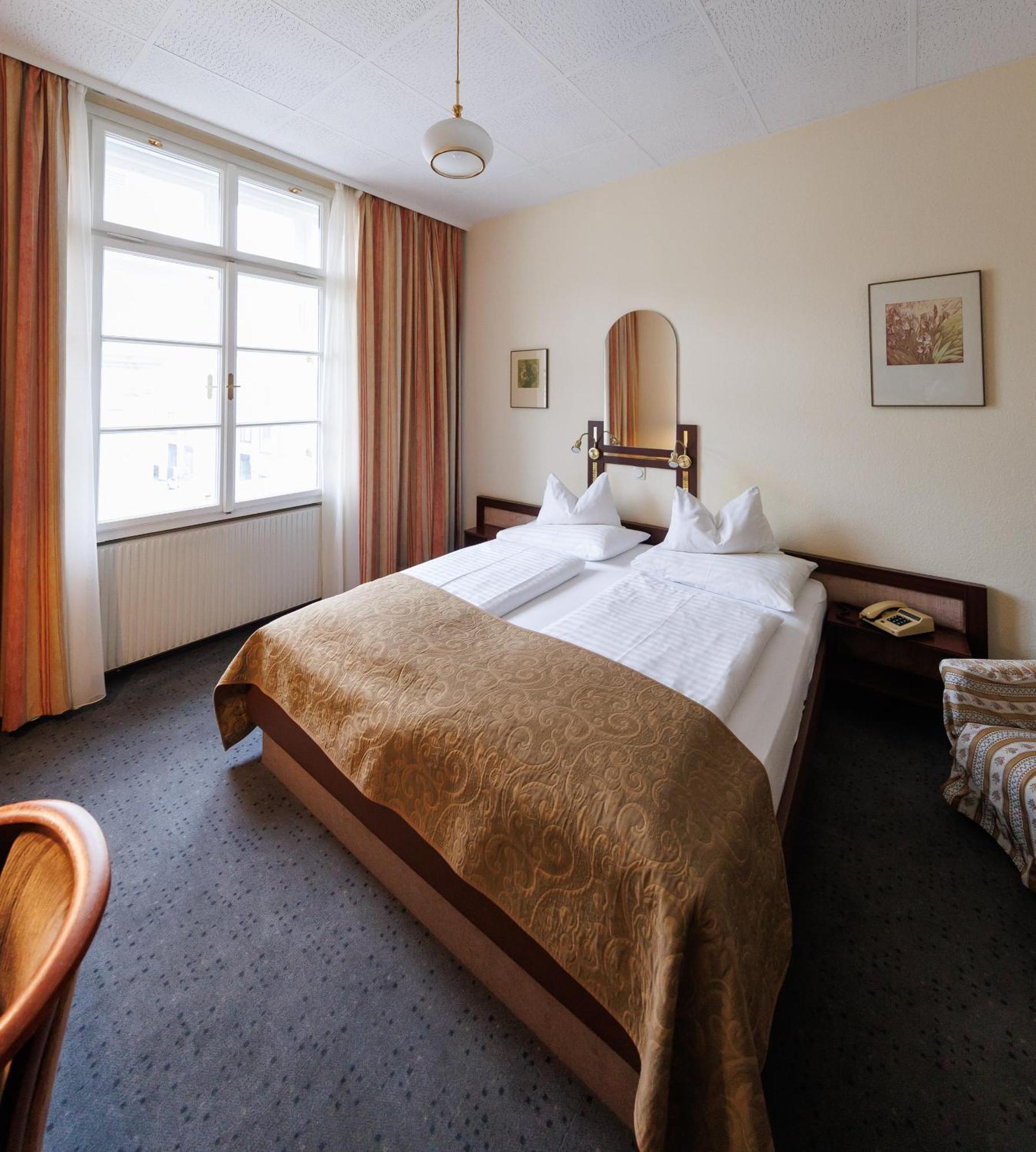 Continental Hotel-Pension Вена Экстерьер фото