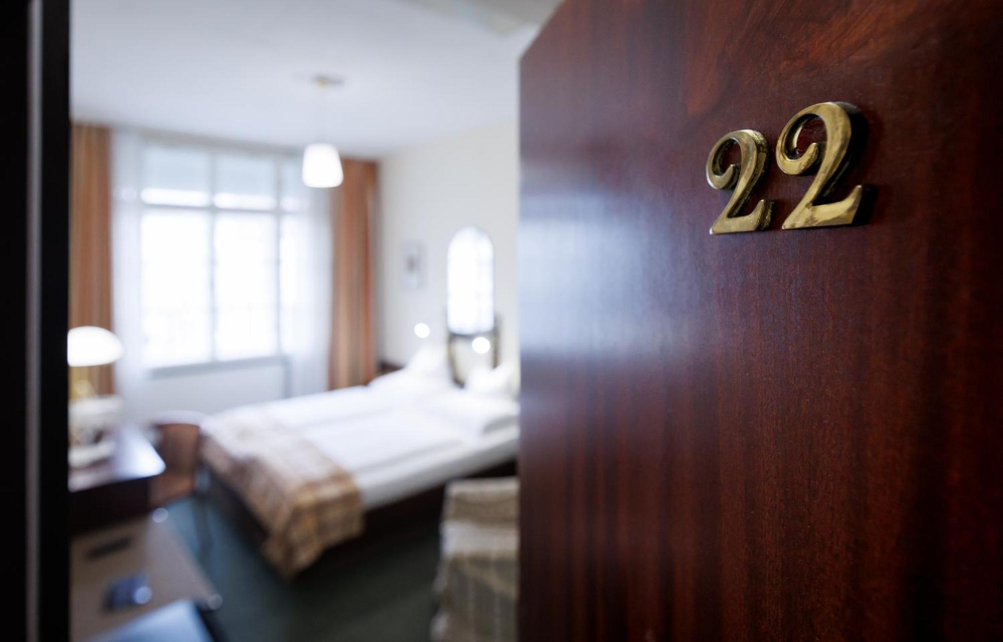 Continental Hotel-Pension Вена Экстерьер фото