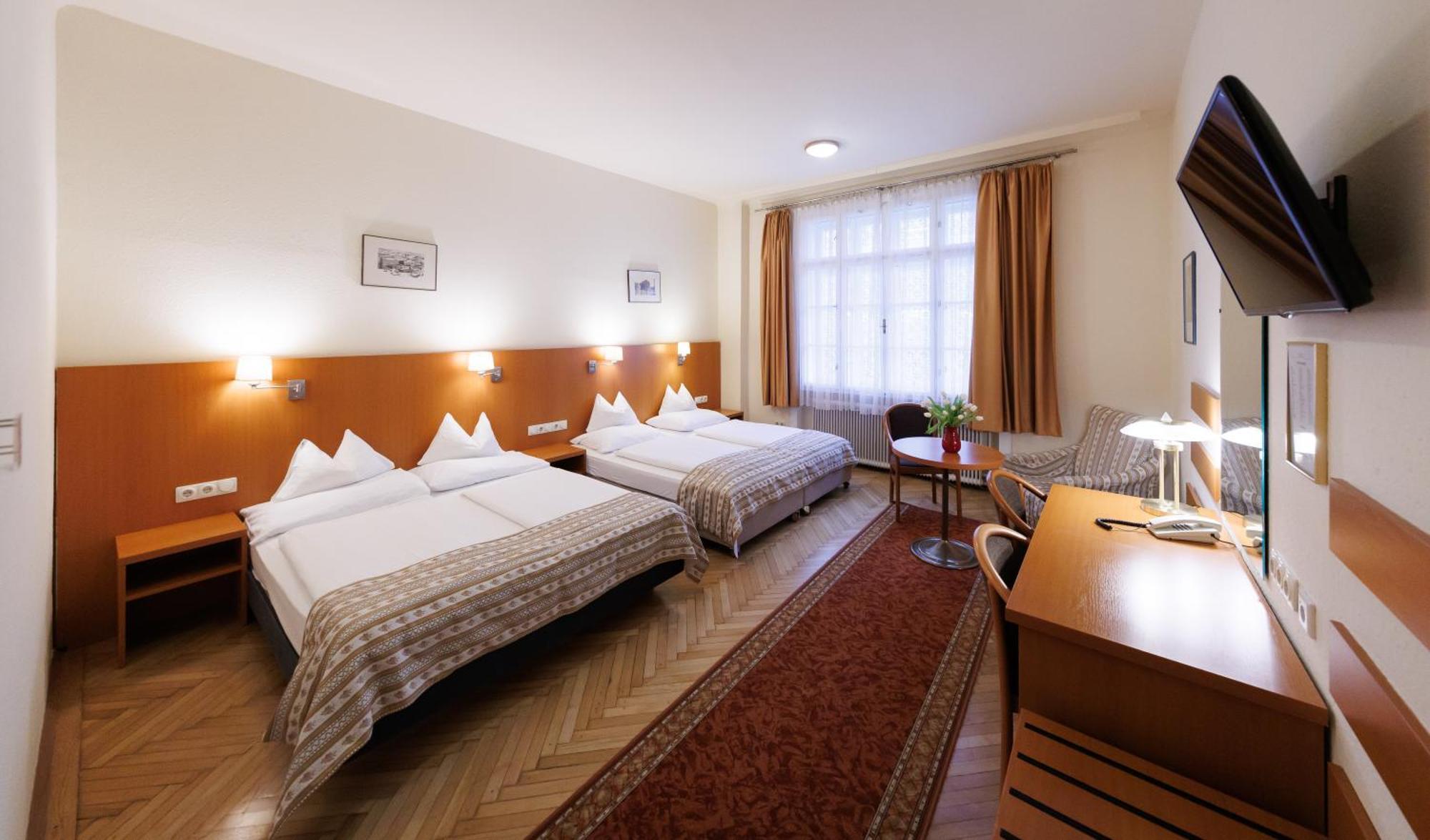 Continental Hotel-Pension Вена Экстерьер фото