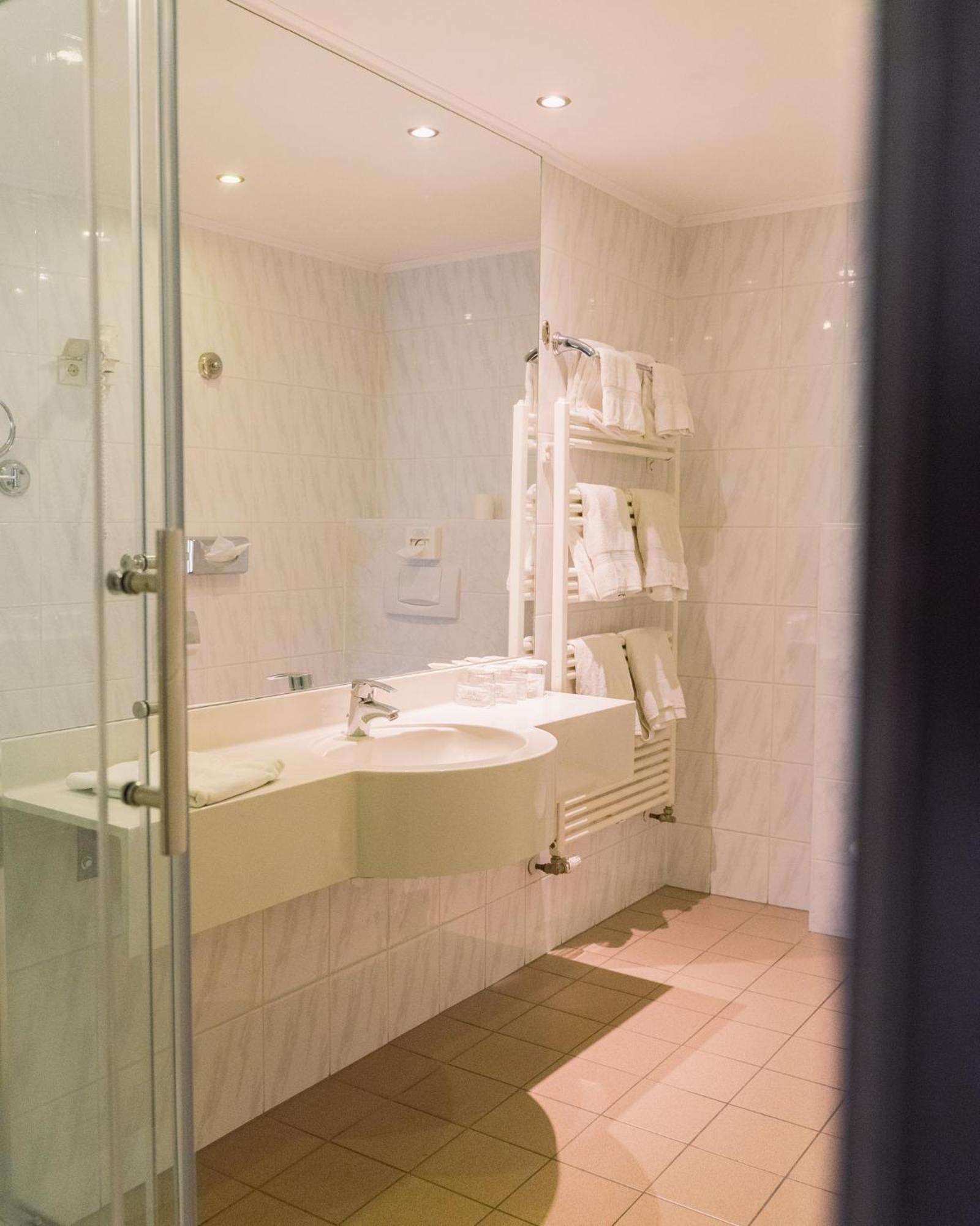 Continental Hotel-Pension Вена Экстерьер фото